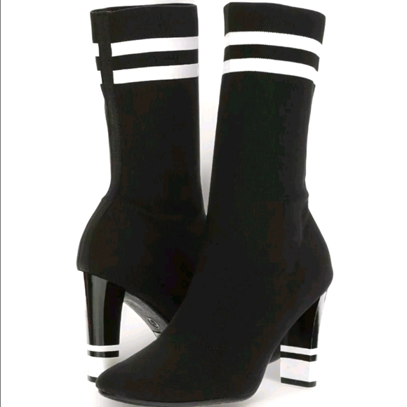 New in box Circus by Sam Edelman Sock Pull on Black and White Booties - Picture 1 of 7